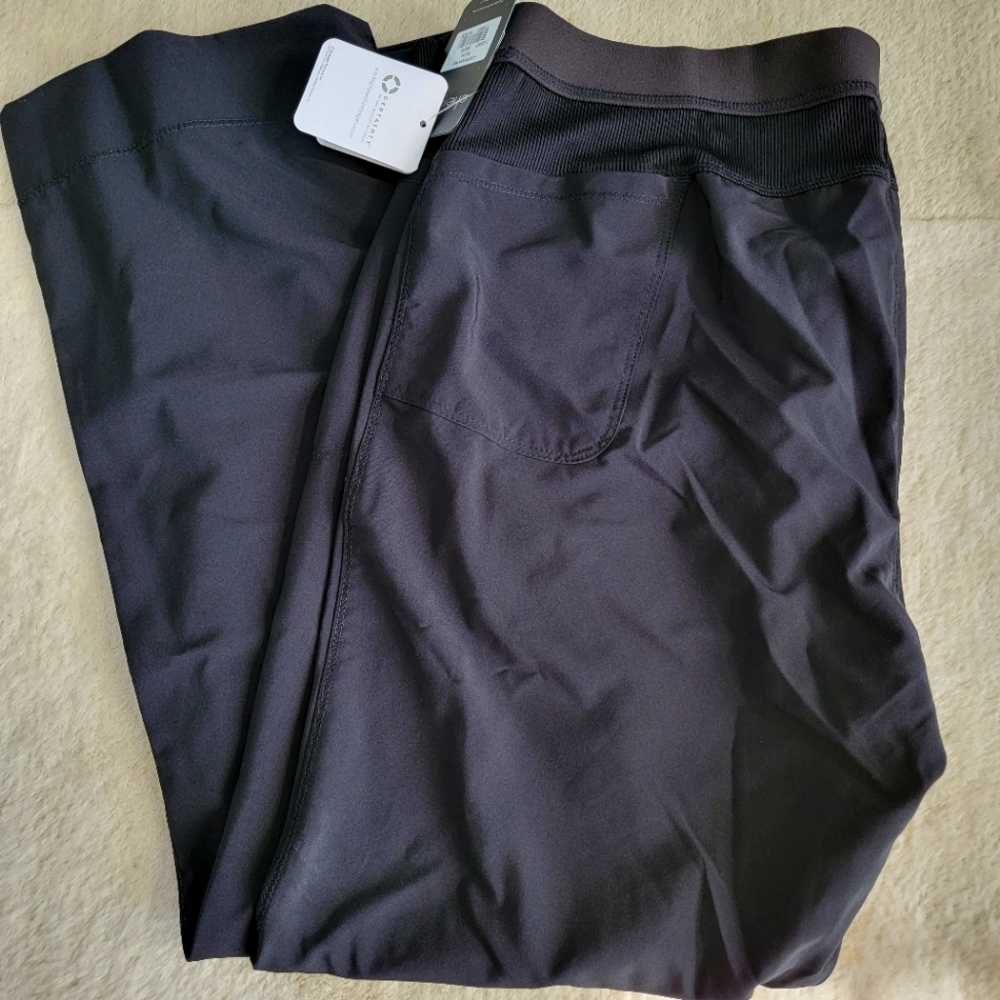 *Scrubs* NWT Cherokee Infinity Scrubs Large Petite